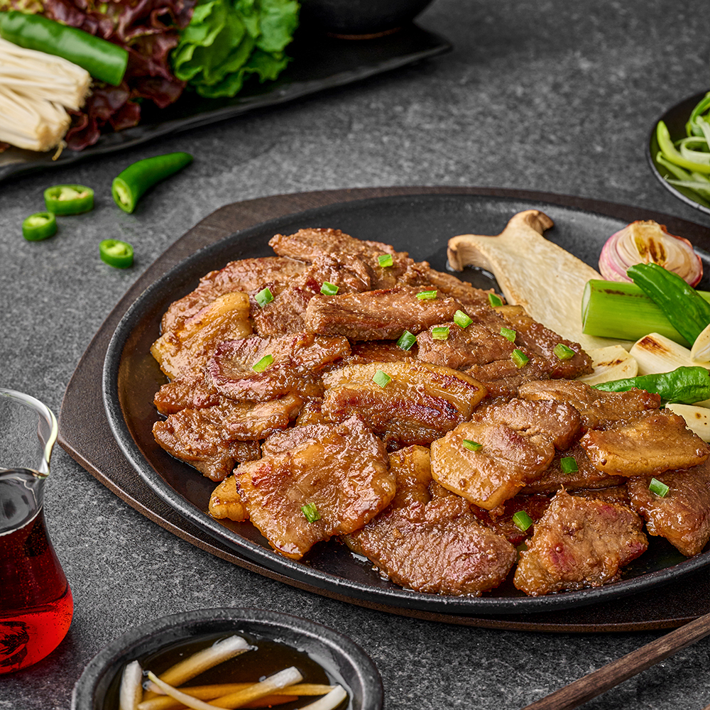 정채움 정성 가득 채운 두툼 칼집 구이 간장맛 700g 팽이버섯 비법 양념 돼지